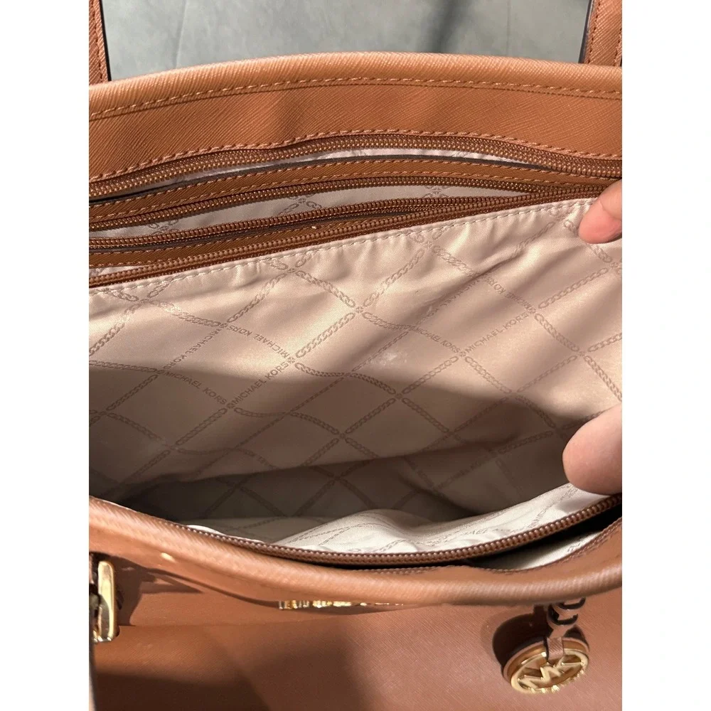 Michael Kors Tote Bag Brown‎ Leather Gold Hardware Top Zip Large